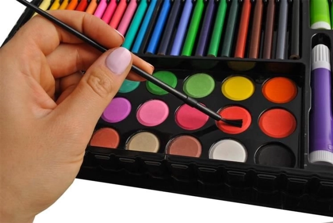 Watercolor in the set – paints, palette and brushes