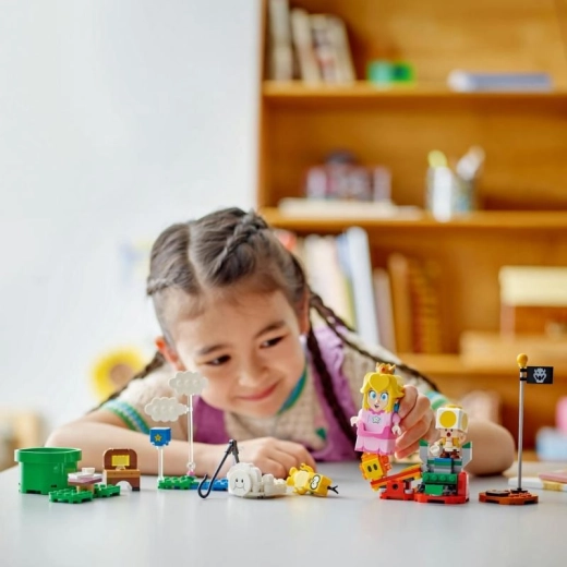 Sestavljaj, igraj, razširjaj