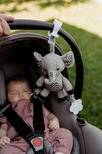 Vedno pri roki zahvaljujoč praktični sponki