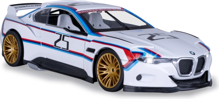 Kovinski model v dirkaškem slogu