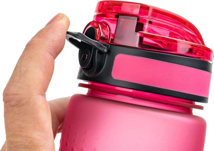 Varna preklopna pokrovčka z varovalom proti razlitju