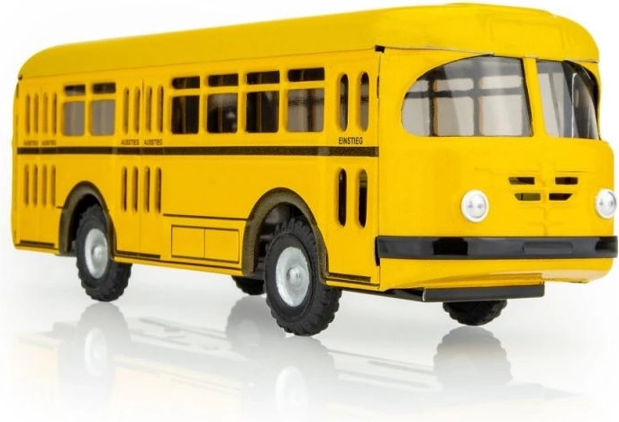 Realistic details in 1:43 scale