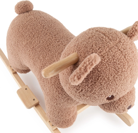 Stabilen masiven les z zaščito proti prevrnitvi