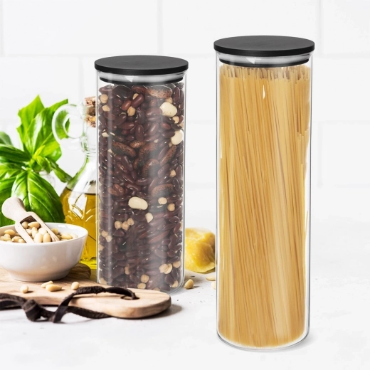 Vitka oblika prihrani prostor v shrambi