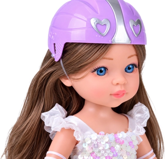 Stylish doll with brushable hair