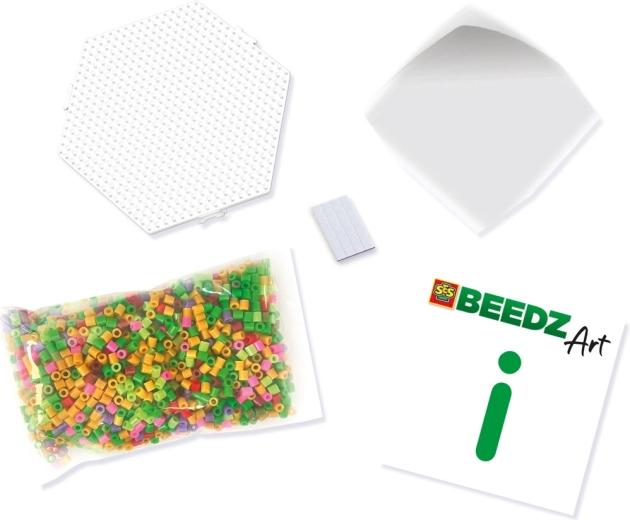 Več kot 1.600 barvitih perlic za neskončne kombinacije