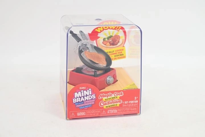 ZURU Mini Brands Magic Cook mini kuhinjica s ponvijo