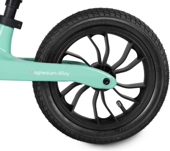 Lahek in trpežen okvir iz magnesium alloy