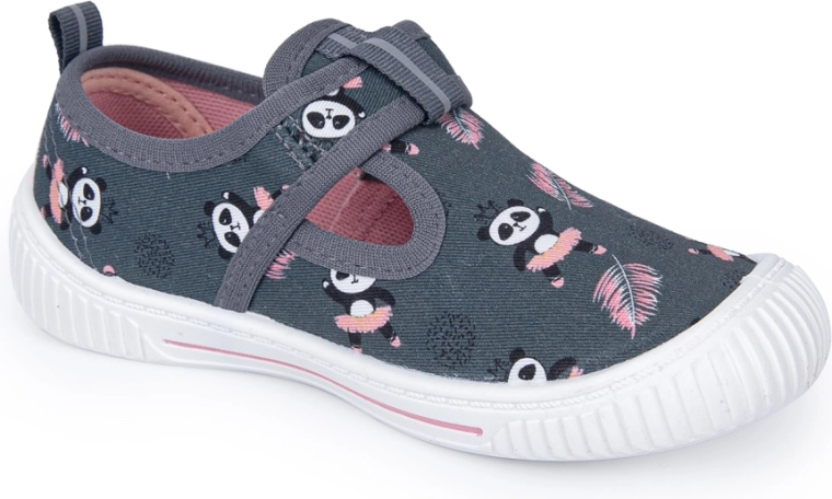 Comfortable breathable upper with panda motif