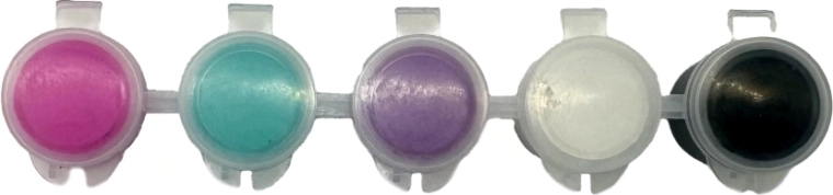 Pet živahnih barv v praktičnih lončkih