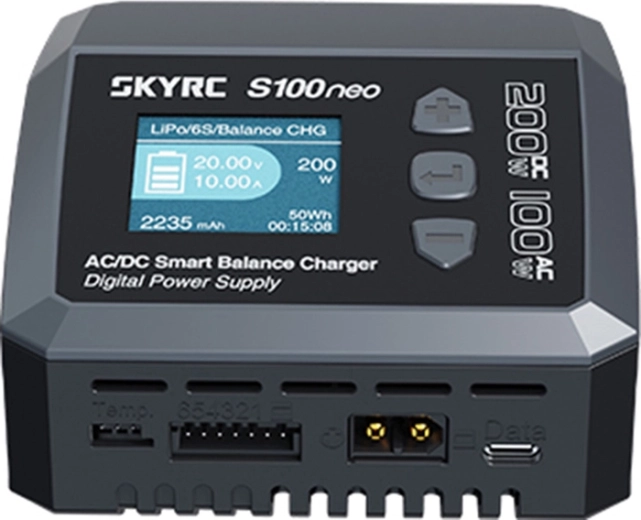 Moč do 200 W iz DC in 100 W iz AC