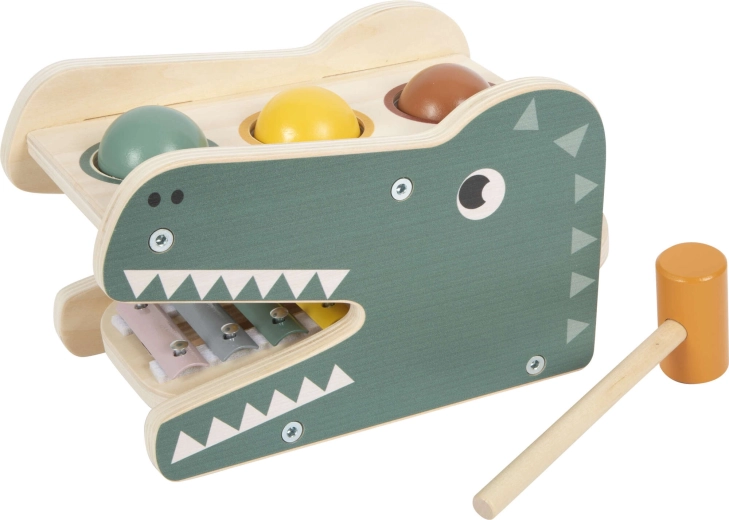 Hammering fun full of sounds