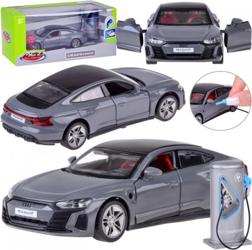 Kovinski model Audi RS e-tron GT Coupe z zvočnimi in svetlobnimi efekti