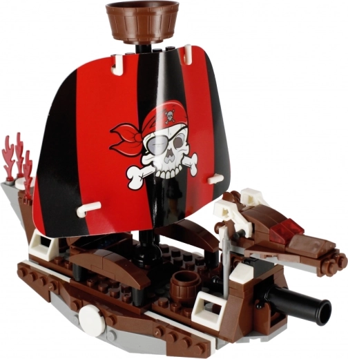 Iconic sail and detailed deck