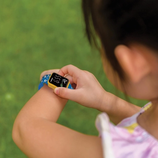 Igriv dizajn z motivom ASTERIX in Ideafixa