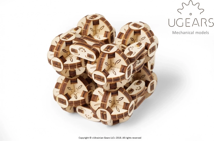 Ugears 3D lesena mehanska sestavljanka Flexi kocka