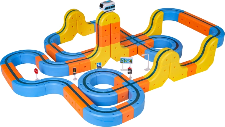 Variable track with loops and turns