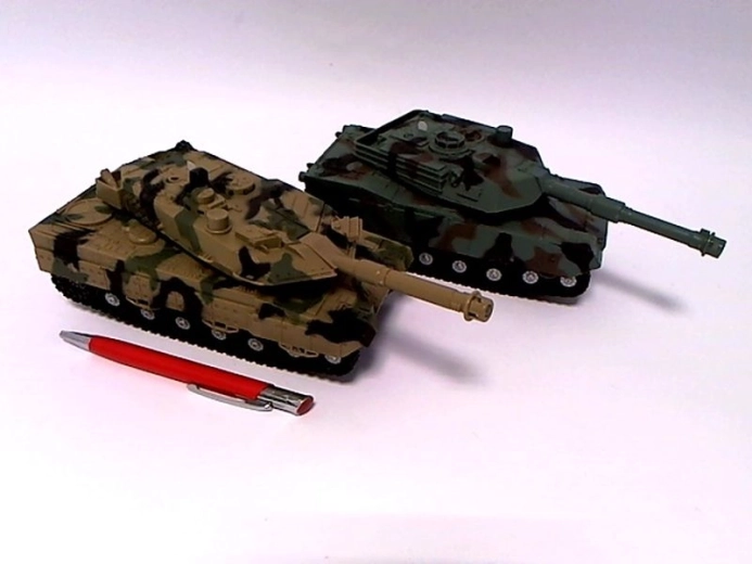 Otroški tank 18 cm s svetlobo in zvokom