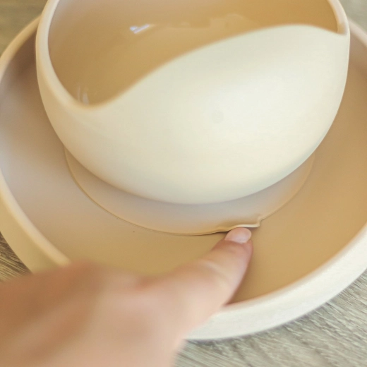 Močan oprijem zahvaljujoč močnemu prisesku