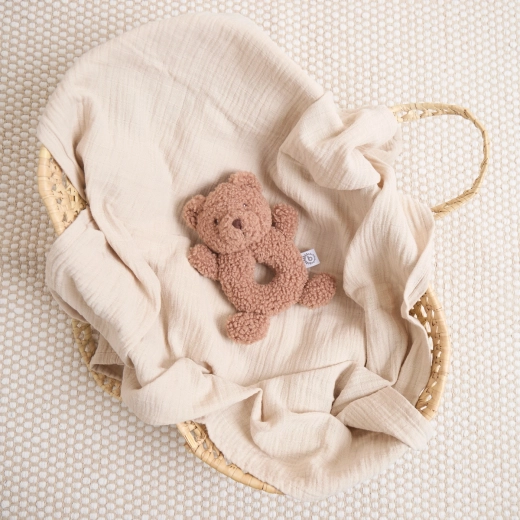 Mehak pliš in poudarek na varnosti