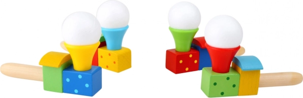 majhna lesena igra žogica vlak