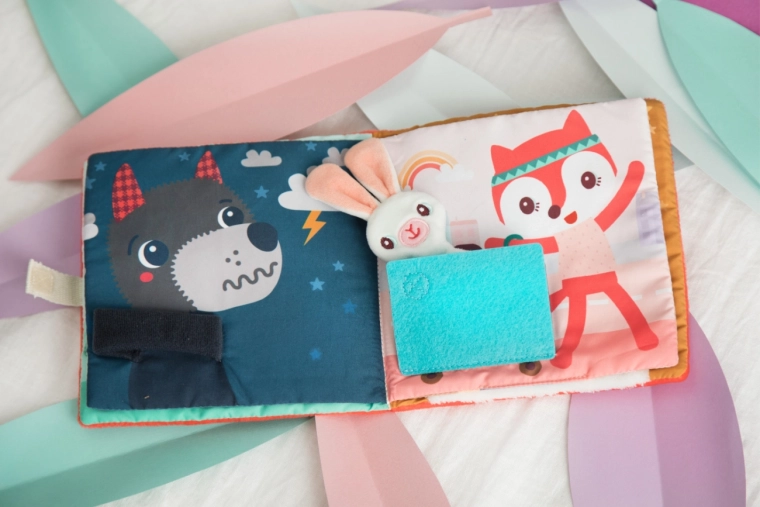 A soft activity for little hands