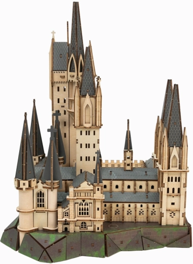 Ikonična Velika dvorana Hogwartsa v bogatih detajlih