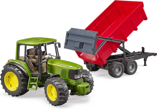Bruder traktor John Deere s prekucnim priklopnikom 1:16