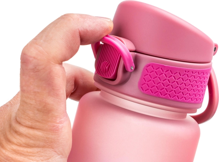 Vodotesen pokrovček z varnostno ključavnico