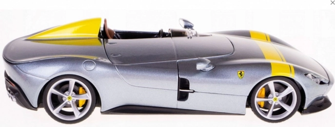 Podroben kovinski model Ferrari