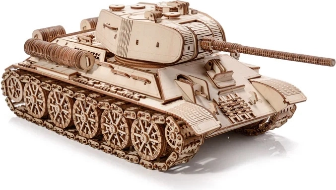 Realističen lesen model tanka T-34-85