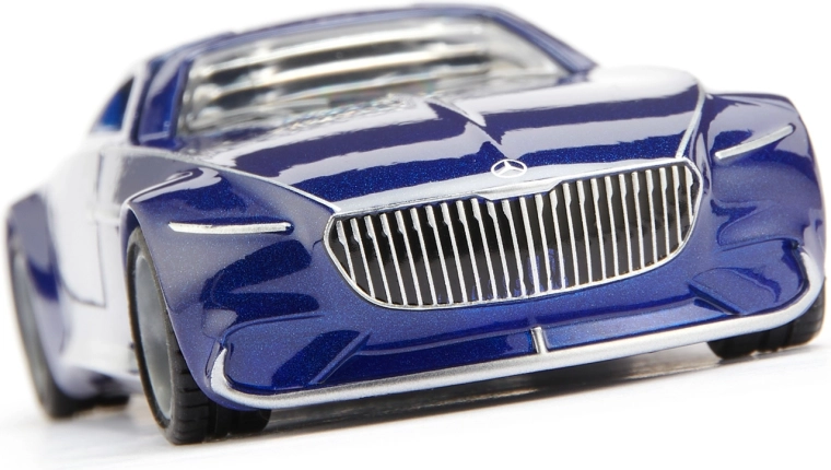 Kovinsko ohišje in realistični detajli