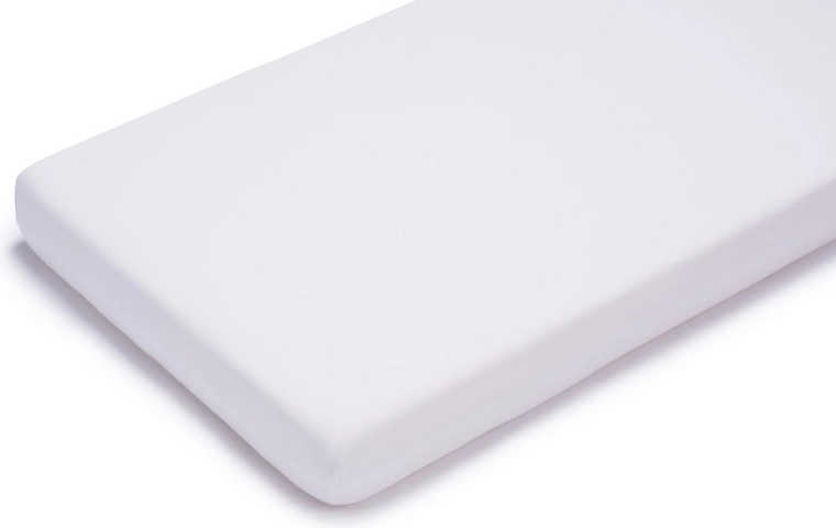 Petite&Mars nepremočljiva napenjalna rjuha Soft dream dry 120 × 60 cm bela