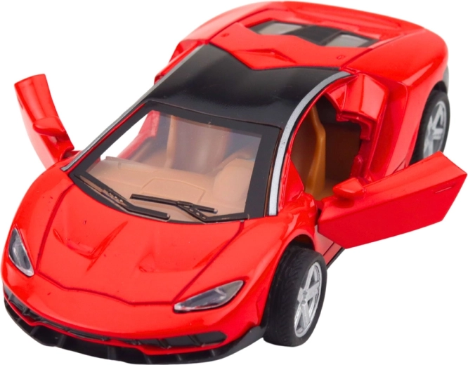 Odpirajoča se vrata in podroben notranji del