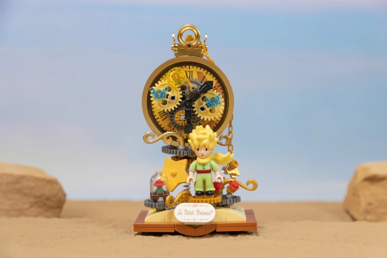 Elegantna “žepna ura” z zlatimi prenosi