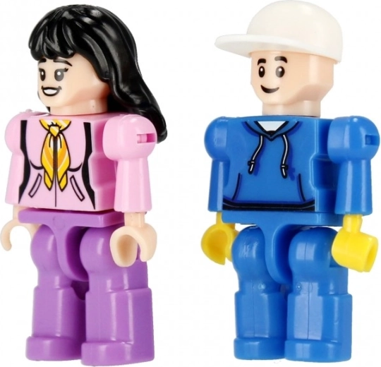 Movable parts and 2 minifigures