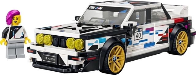 Authentic BMW M3 (E30) look with motorsport graphics