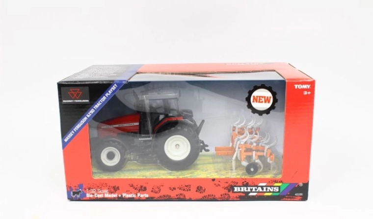 Britains traktor Massey Ferguson 6290 s kultivatorjem 1:32