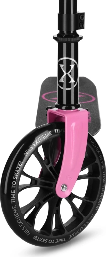 Velika 200-mm kolesa za gladko in stabilno vožnjo