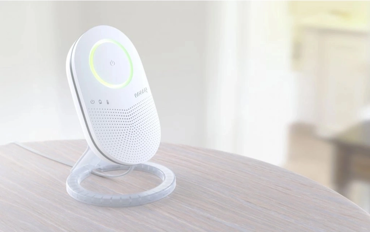 Nežna nočna svetloba in tihi LED indikatorji