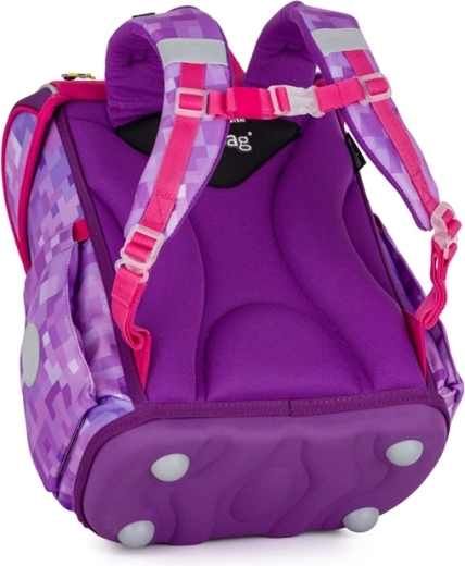 Ergonomski nahrbtnik z lahko konstrukcijo