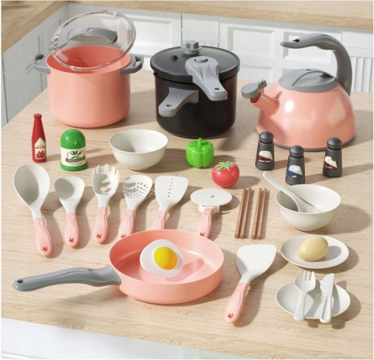 Bogat komplet 32 delov