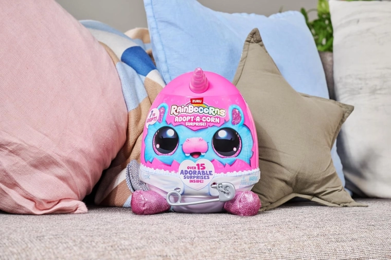 Več kot 15 presenečenj v jajčku