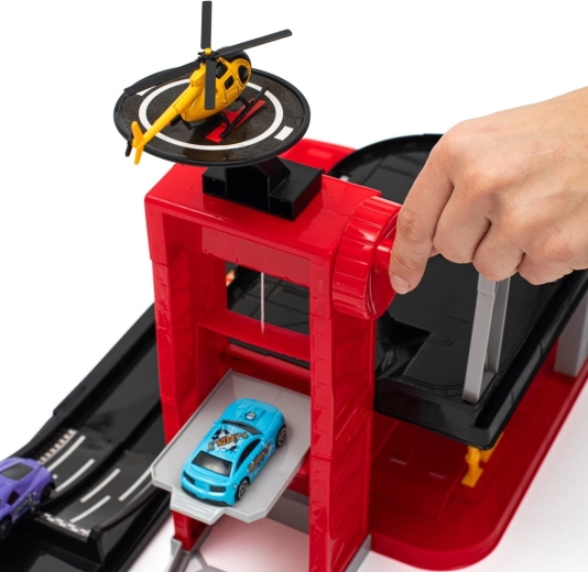 Funkcionalno dvigalo za avtomobile in akcijo