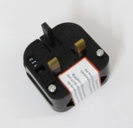 Adapter iz vtiča DE na vtič GB