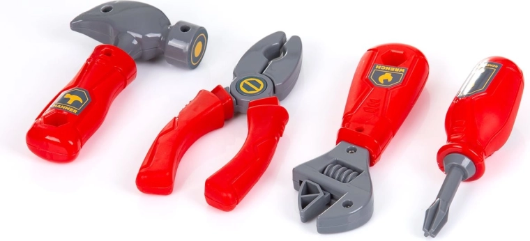 Bogata oprema za realistično igro