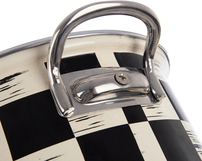 Udobni kovinski ročaji in nerjaven obroč