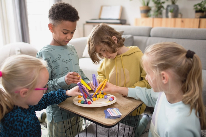 Cikcak – motorična družabna igra za otroke