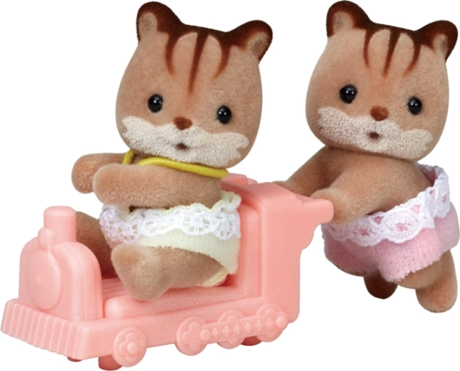 Sylvanian Families dvojčka lešnikove veverice z vlakcem