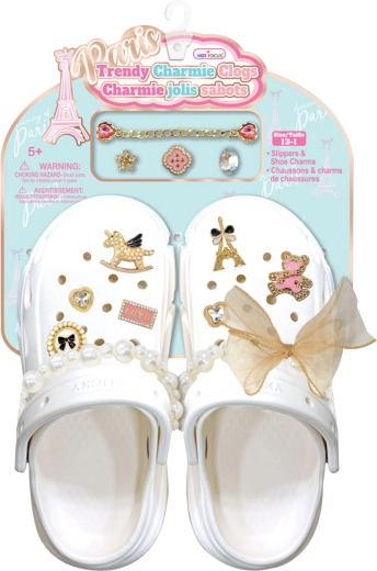 Kids' sandals with Paris accessories